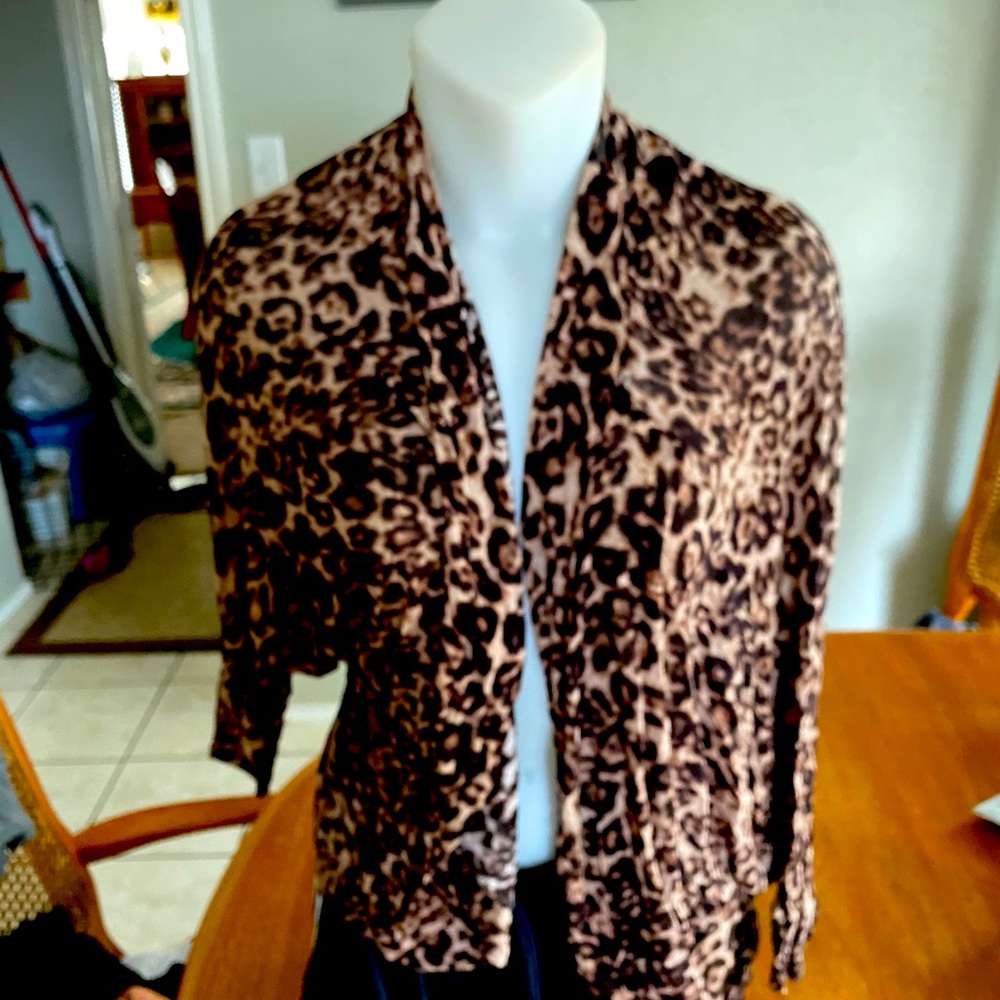 Women’s light arm shawl